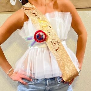 White ruffle top